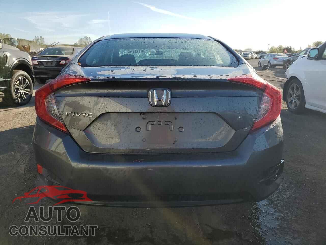 HONDA CIVIC 2018 - 2HGFC2F51JH031255