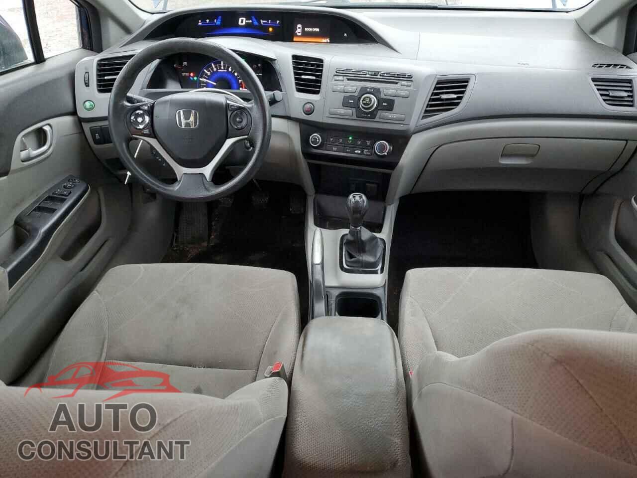 HONDA CIVIC 2012 - 2HGFB2E40CH013635