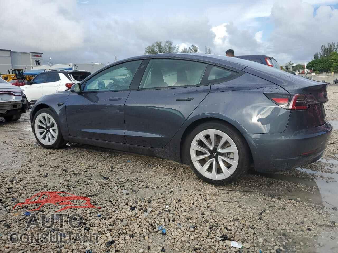 TESLA MODEL 3 2023 - 5YJ3E1EAXPF572646