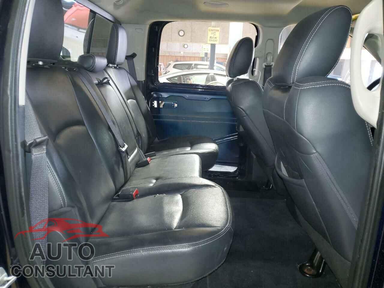 DODGE RAM 1500 2012 - 1C6RD7NTXCS305318