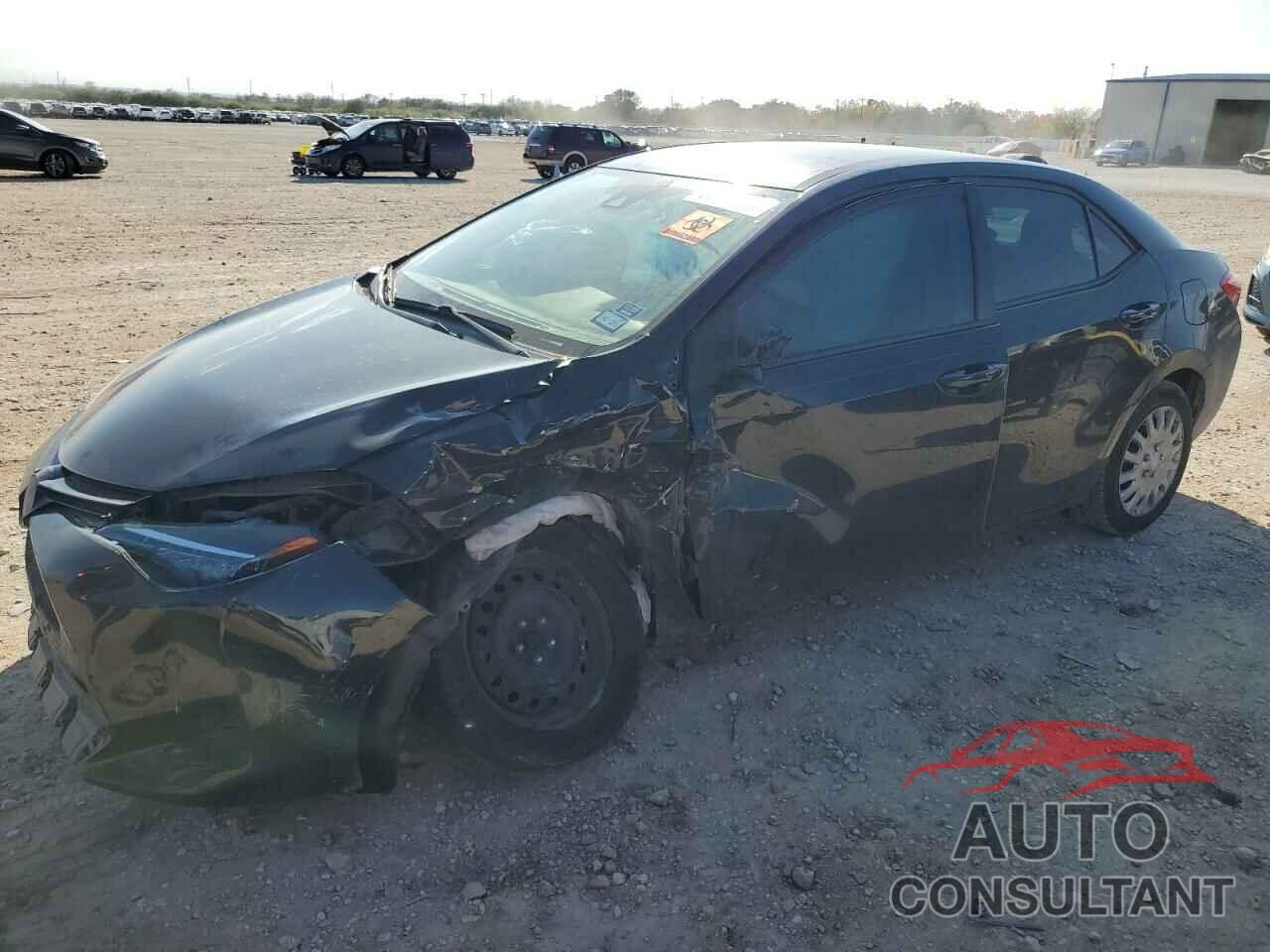 TOYOTA COROLLA 2018 - 5YFBURHEXJP823169