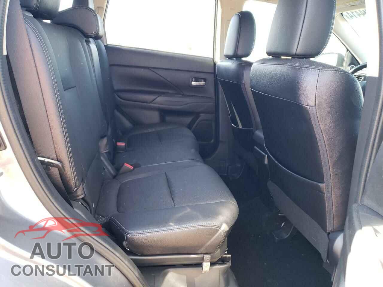 MITSUBISHI OUTLANDER 2017 - JA4AD3A36HZ068341