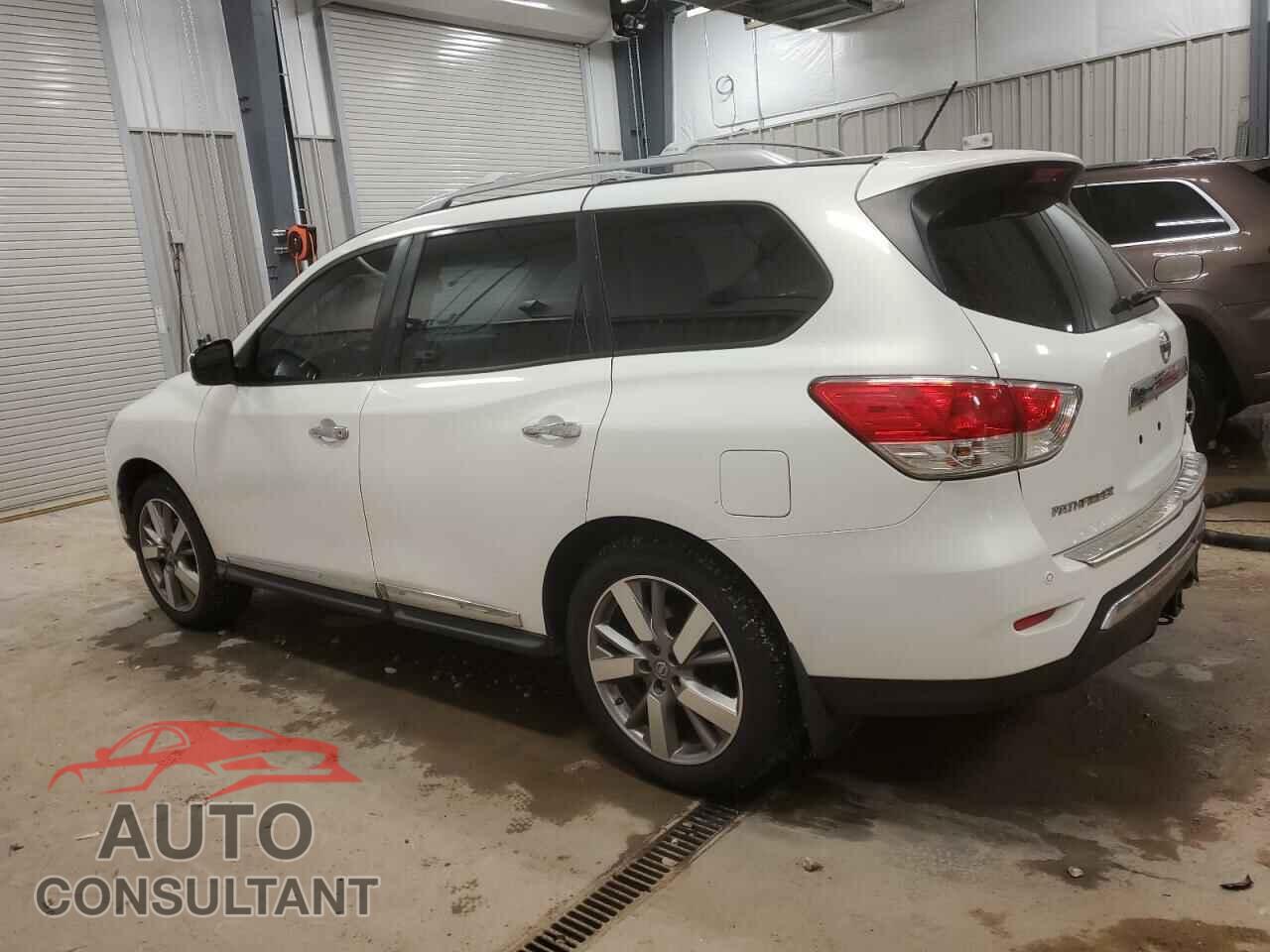 NISSAN PATHFINDER 2014 - 5N1AR2MM0EC608086