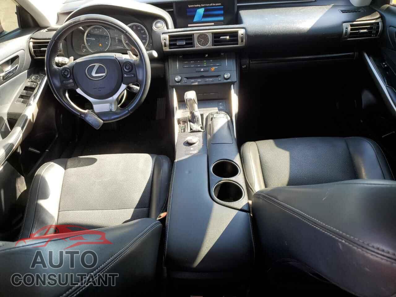 LEXUS IS 2015 - JTHBF1D29F5064220