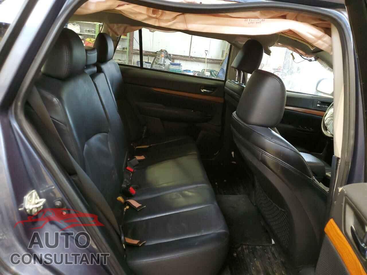 SUBARU OUTBACK 2013 - 4S4BRBLC4D3272549
