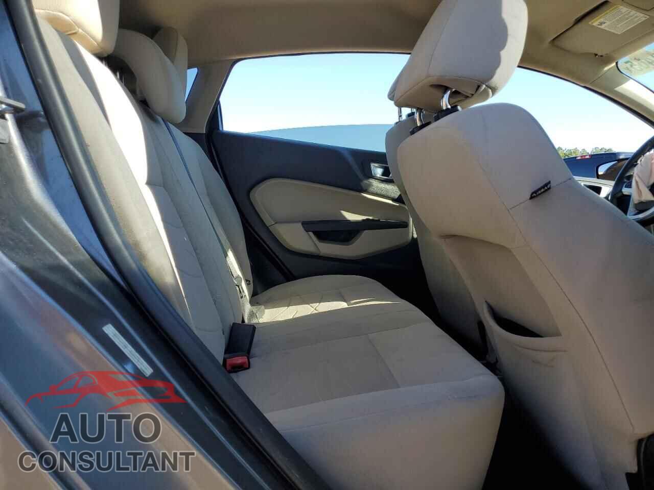 FORD FIESTA 2014 - 3FADP4EJ4EM147762