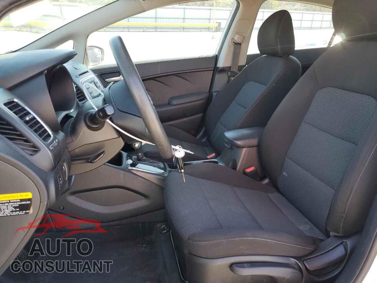 KIA FORTE 2018 - 3KPFK4A76JE168564
