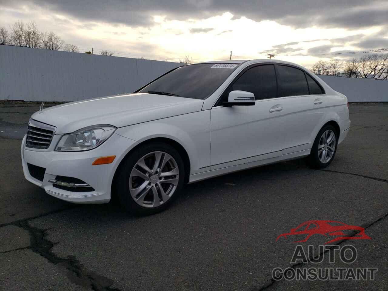MERCEDES-BENZ C-CLASS 2013 - WDDGF8AB5DA858145