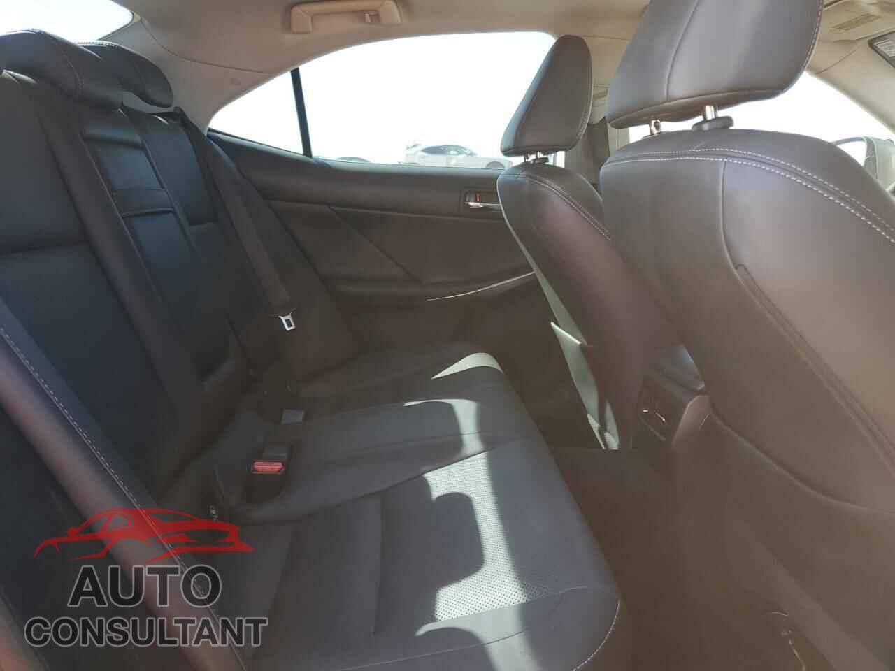 LEXUS IS 2014 - JTHBF1D23E5030014