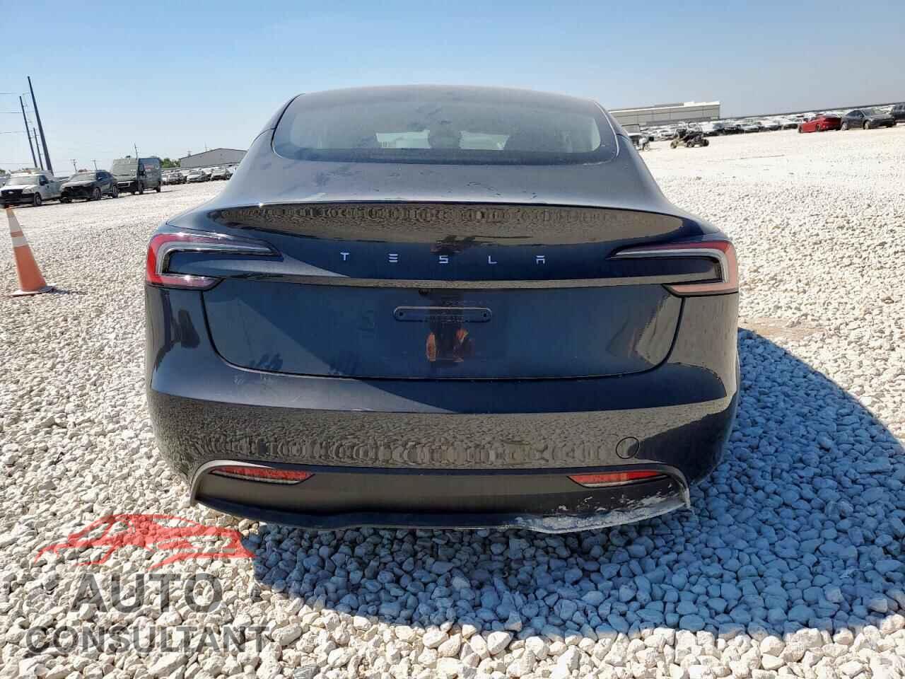TESLA MODEL 3 2025 - 5YJ3E1EA8SF008888