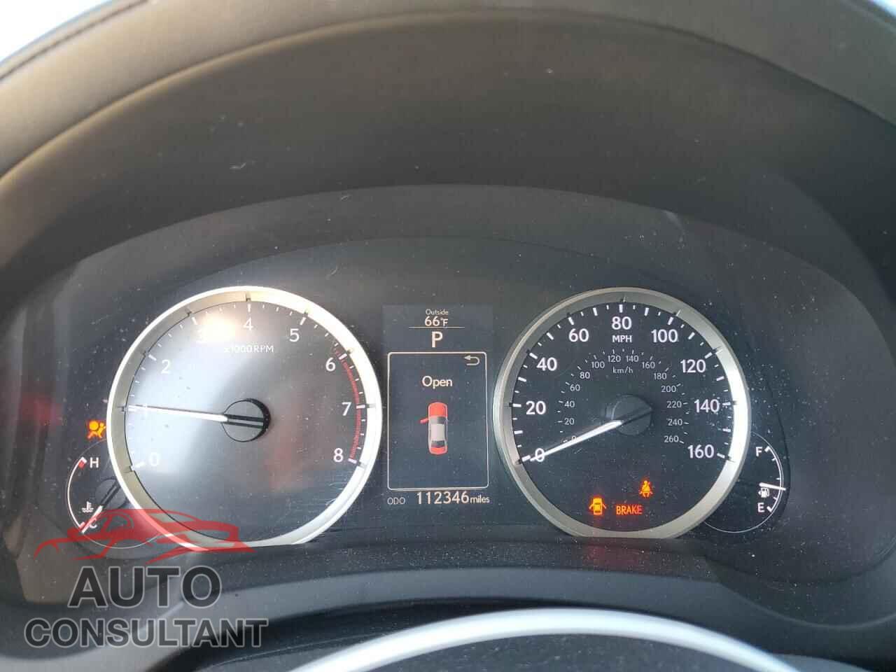 LEXUS IS 2016 - JTHBA1D25G5022076