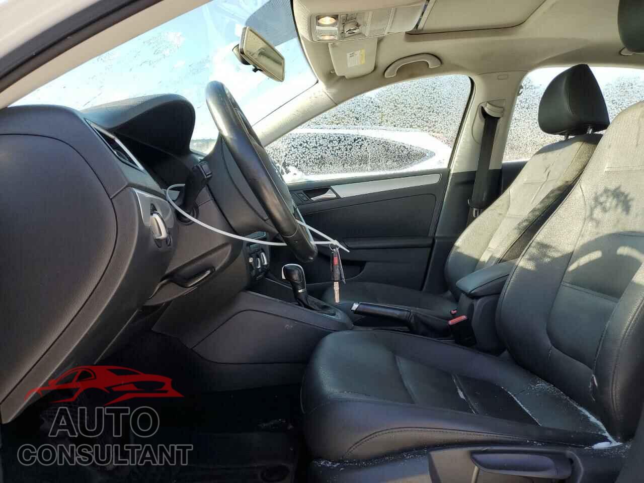 VOLKSWAGEN JETTA 2012 - 3VWLP7AJ2CM398917