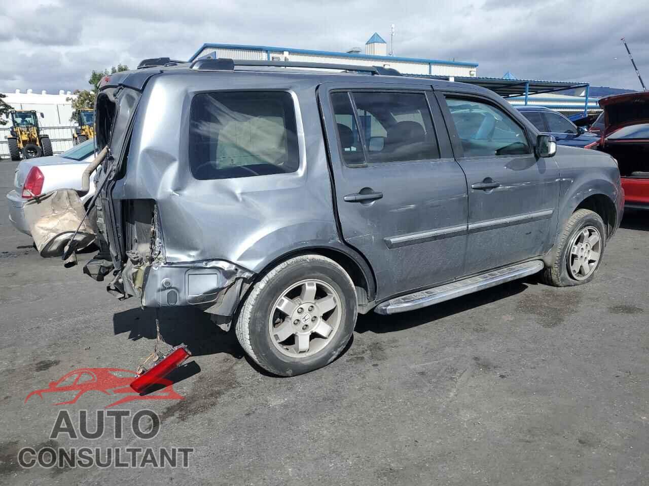 HONDA PILOT 2011 - 5FNYF3H9XBB050298