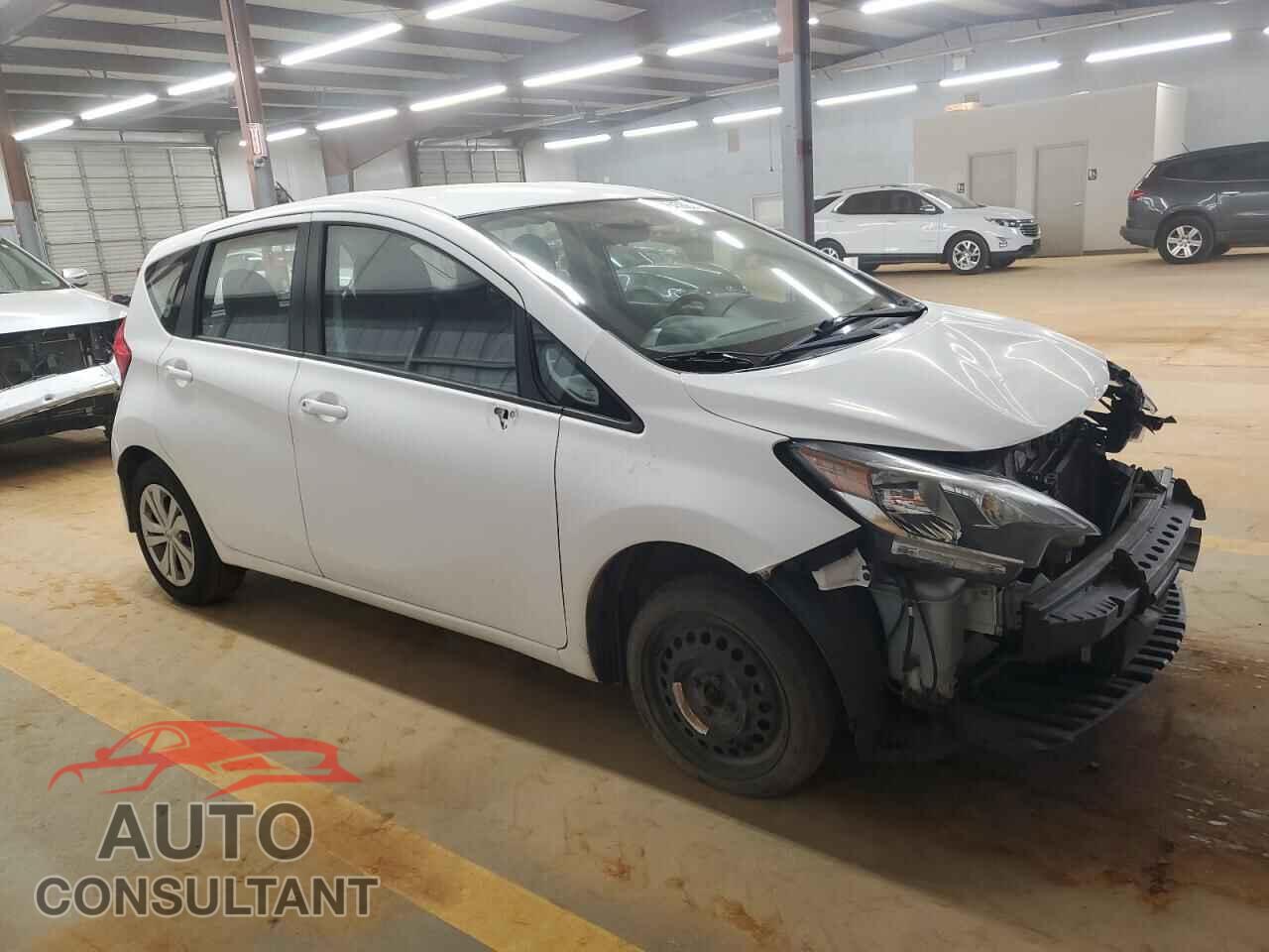 NISSAN VERSA 2018 - 3N1CE2CP8JL353077