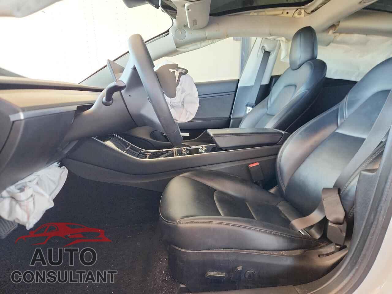 TESLA MODEL 3 2019 - 5YJ3E1EA7KF484100