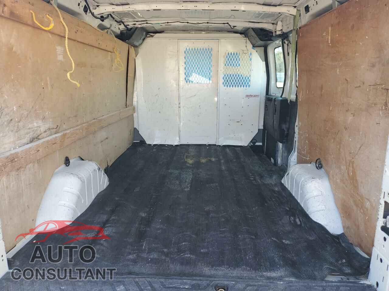 FORD TRANSIT 2015 - 1FTNR1ZM5FKA46590
