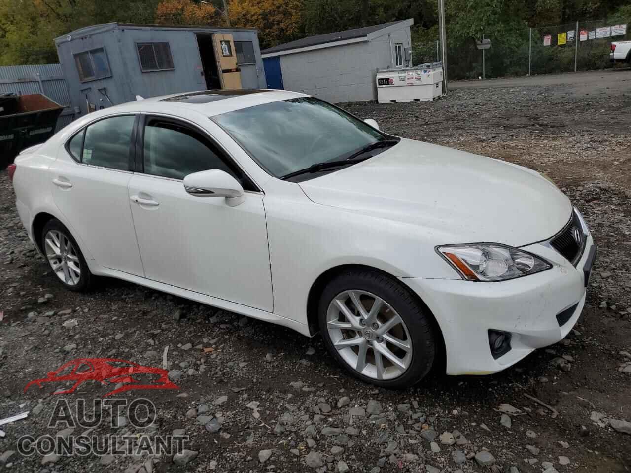 LEXUS IS 2011 - JTHCF5C27B5049898