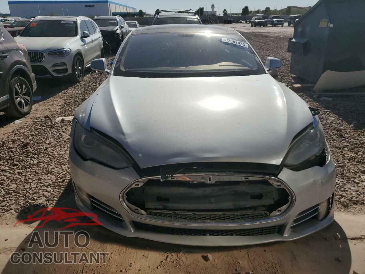 TESLA MODEL S 2013 - 5YJSA1AG2DFP11682