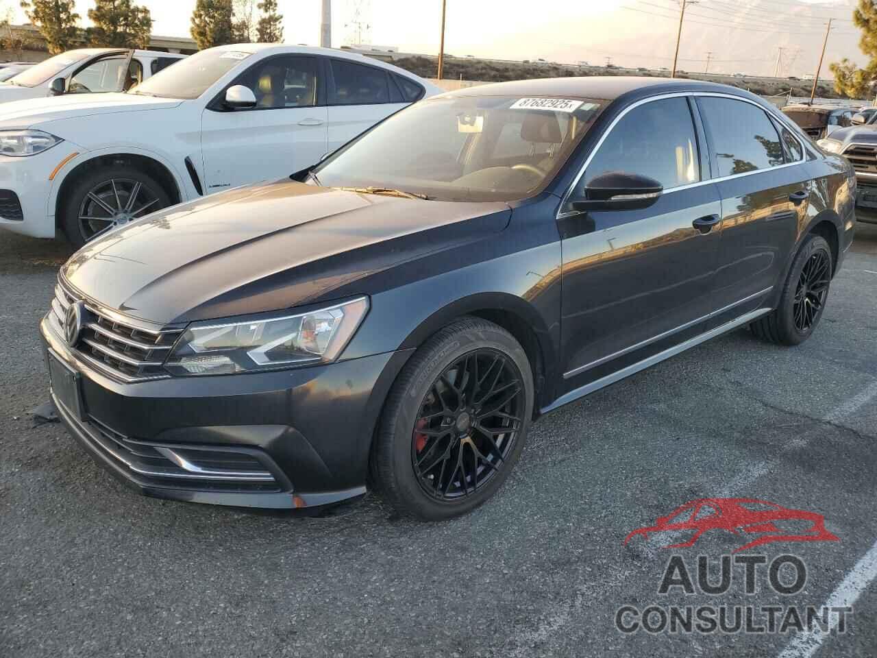 VOLKSWAGEN PASSAT 2017 - 1VWAT7A34HC006498
