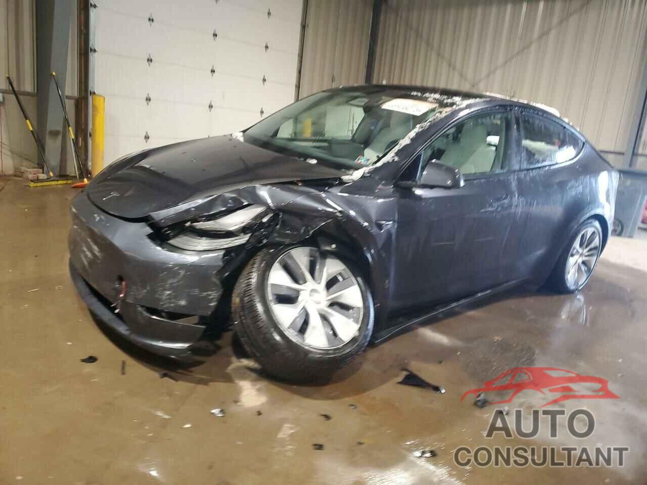 TESLA MODEL Y 2024 - 7SAYGDEE2RA275152