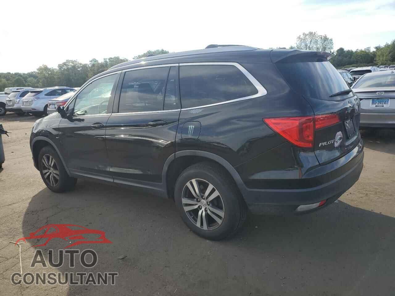 HONDA PILOT 2017 - 5FNYF6H3XHB048735