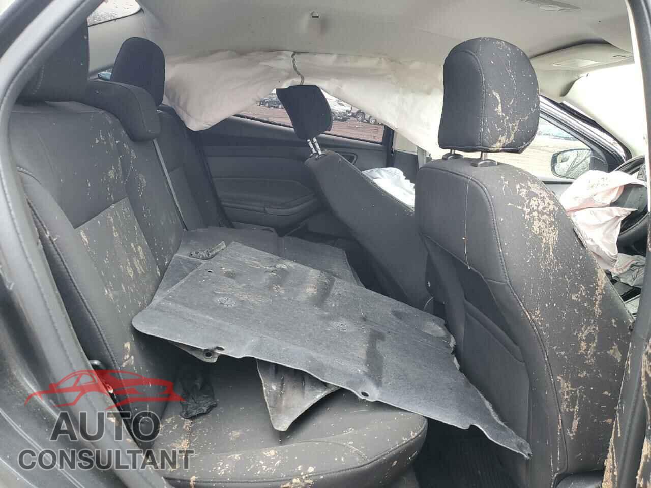 FORD FOCUS 2017 - 1FADP3F21HL228872