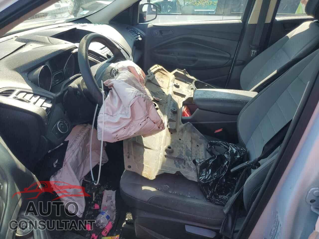 FORD ESCAPE 2017 - 1FMCU0F76HUC61218