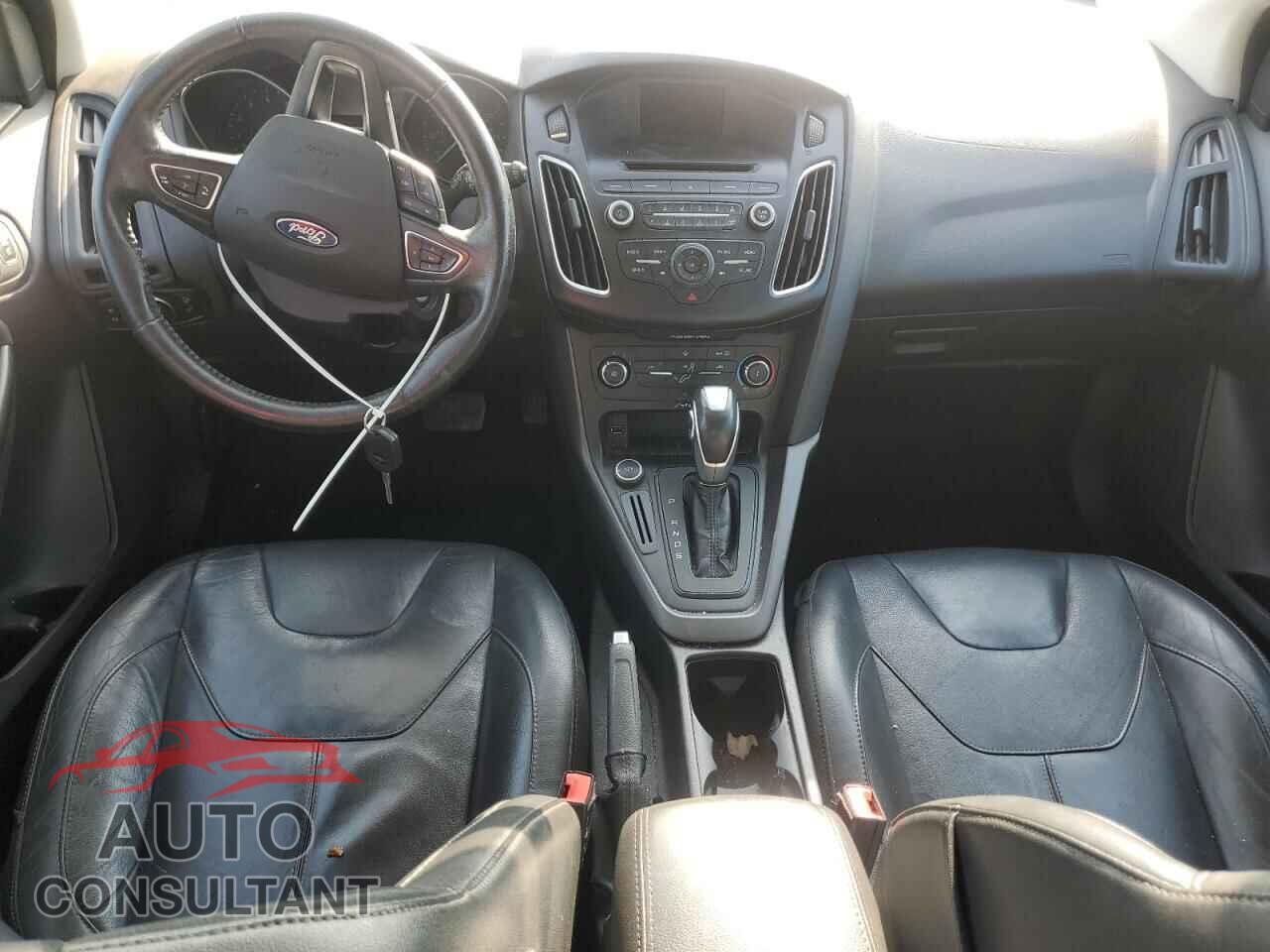 FORD FOCUS 2015 - 1FADP3K25FL234211