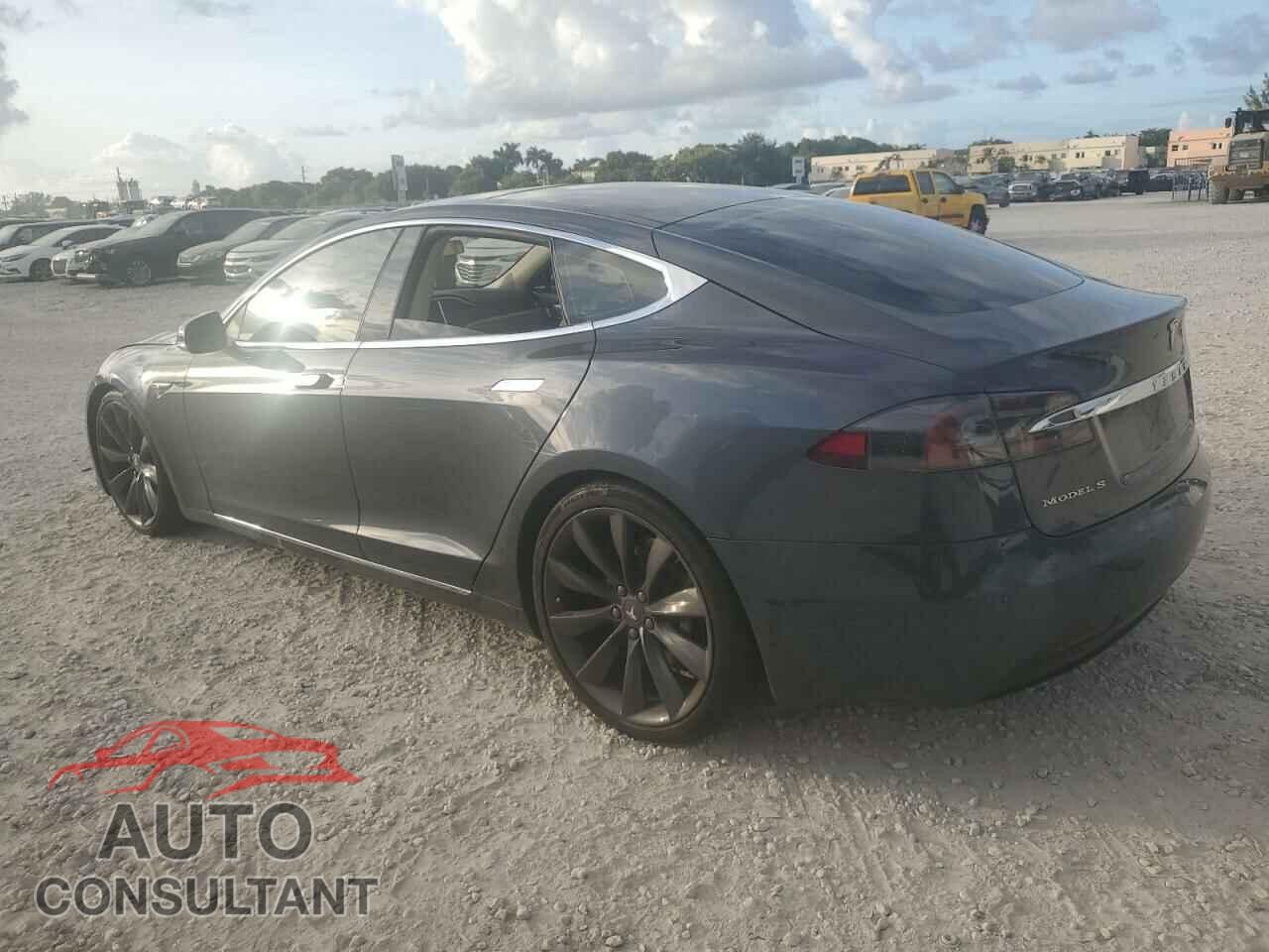 TESLA MODEL S 2016 - 5YJSA1E27GF147630