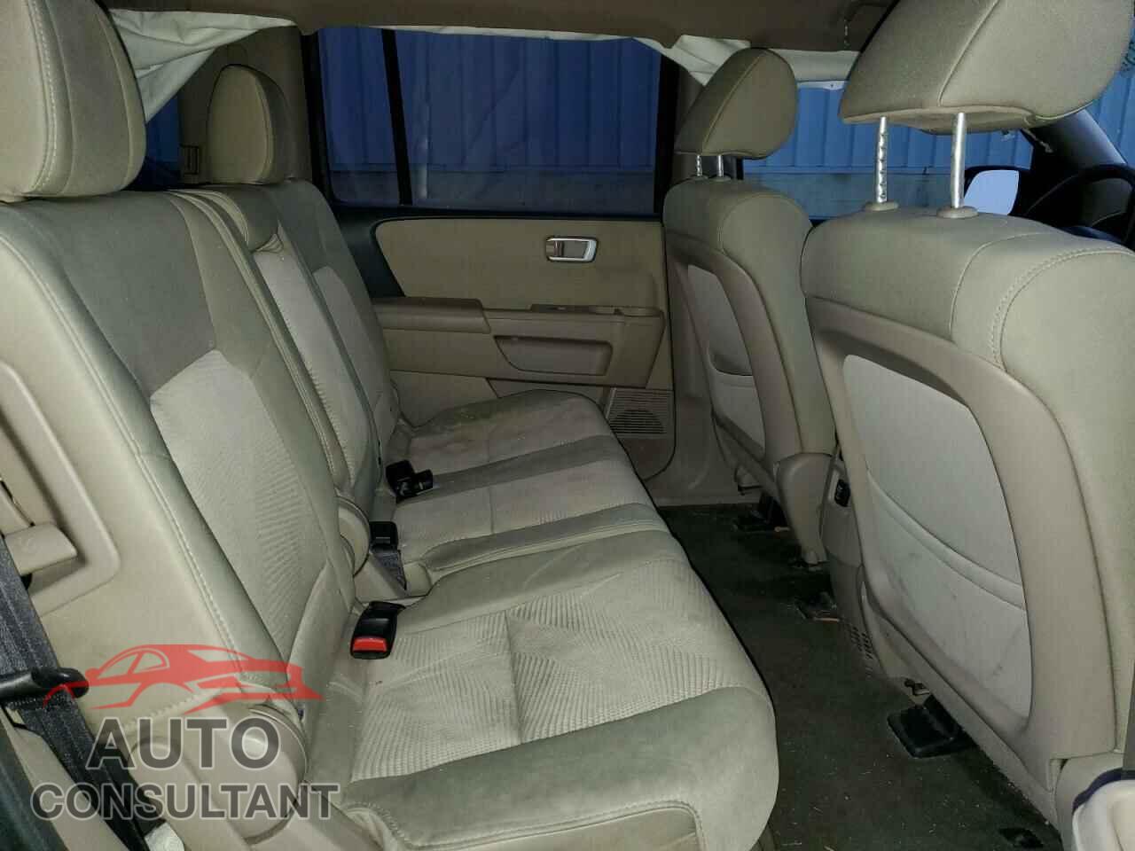 HONDA PILOT 2015 - 5FNYF3H2XFB029654