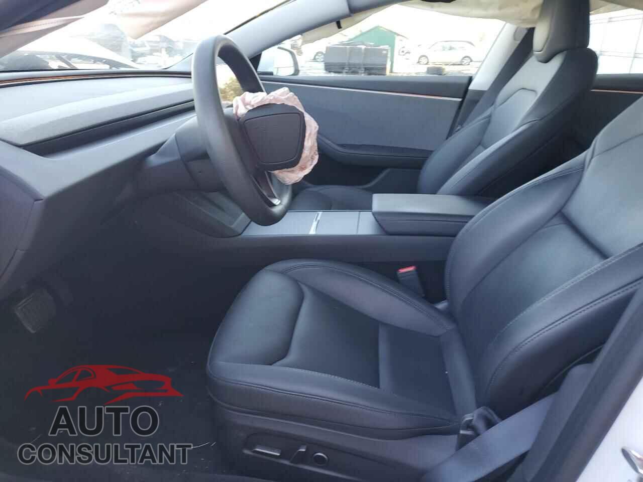 TESLA MODEL 3 2024 - 5YJ3E1EAXRF740109