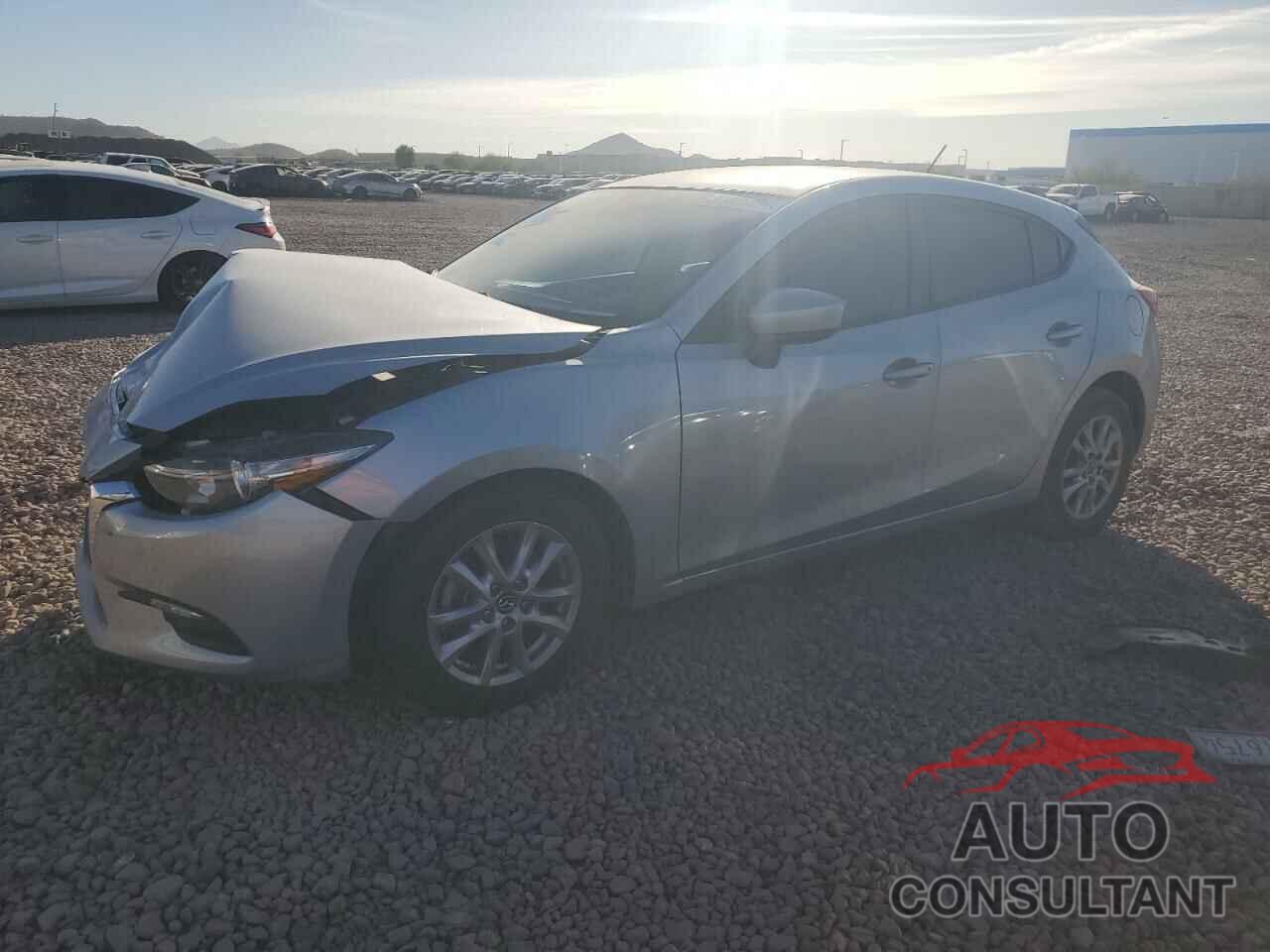 MAZDA 3 2018 - 3MZBN1K79JM208075