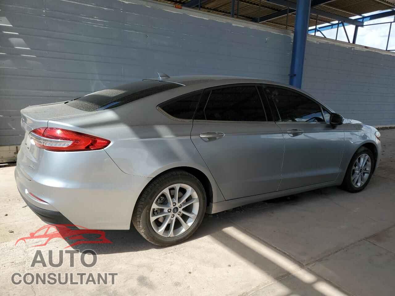 FORD FUSION 2020 - 3FA6P0LU2LR210887