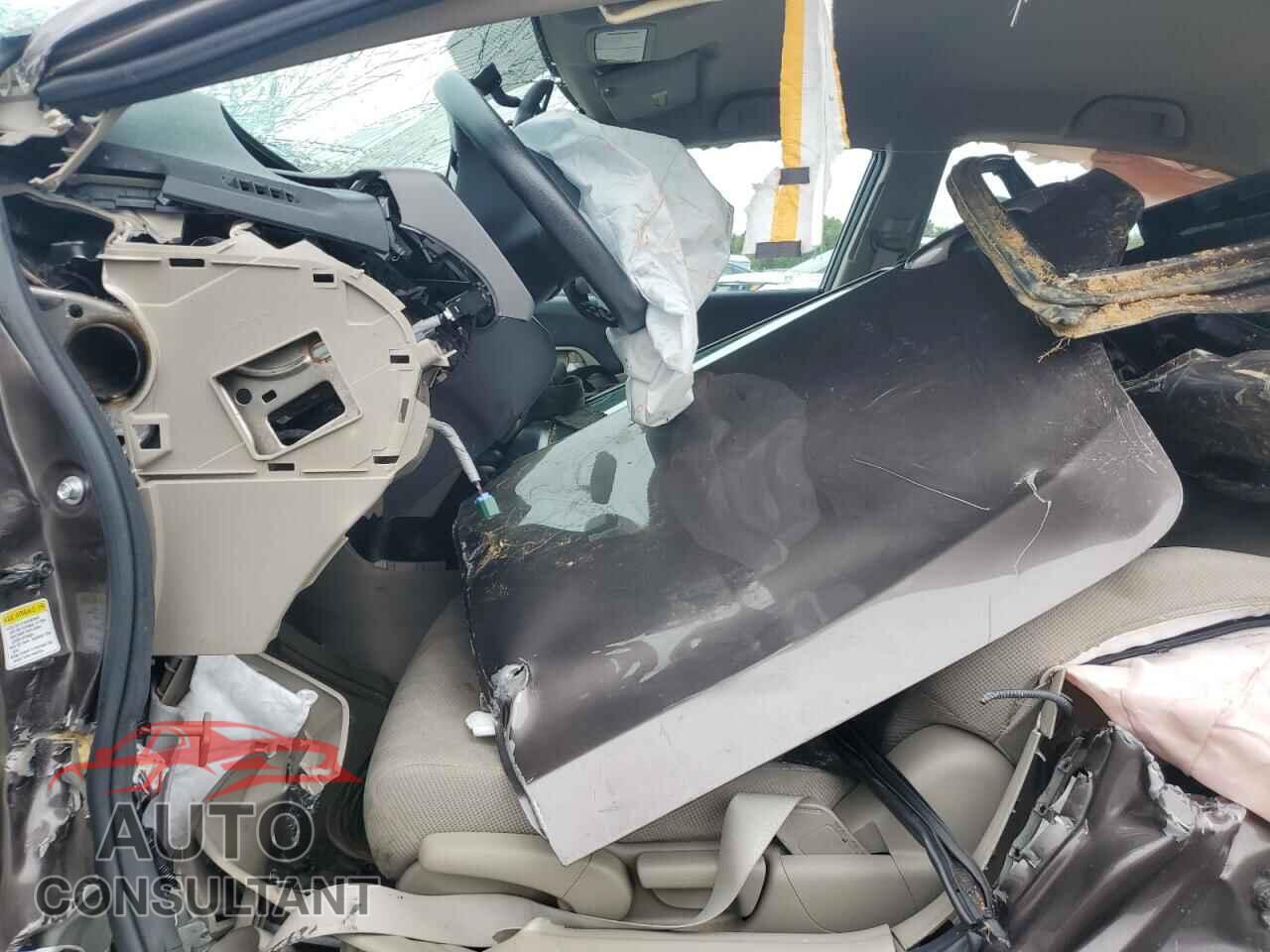 HONDA CIVIC 2012 - 2HGFB2F50CH529078