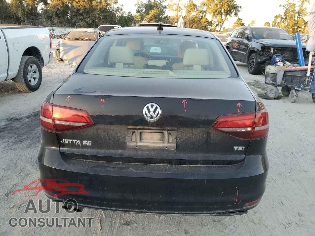 VOLKSWAGEN JETTA 2017 - 3VWDB7AJXHM354528