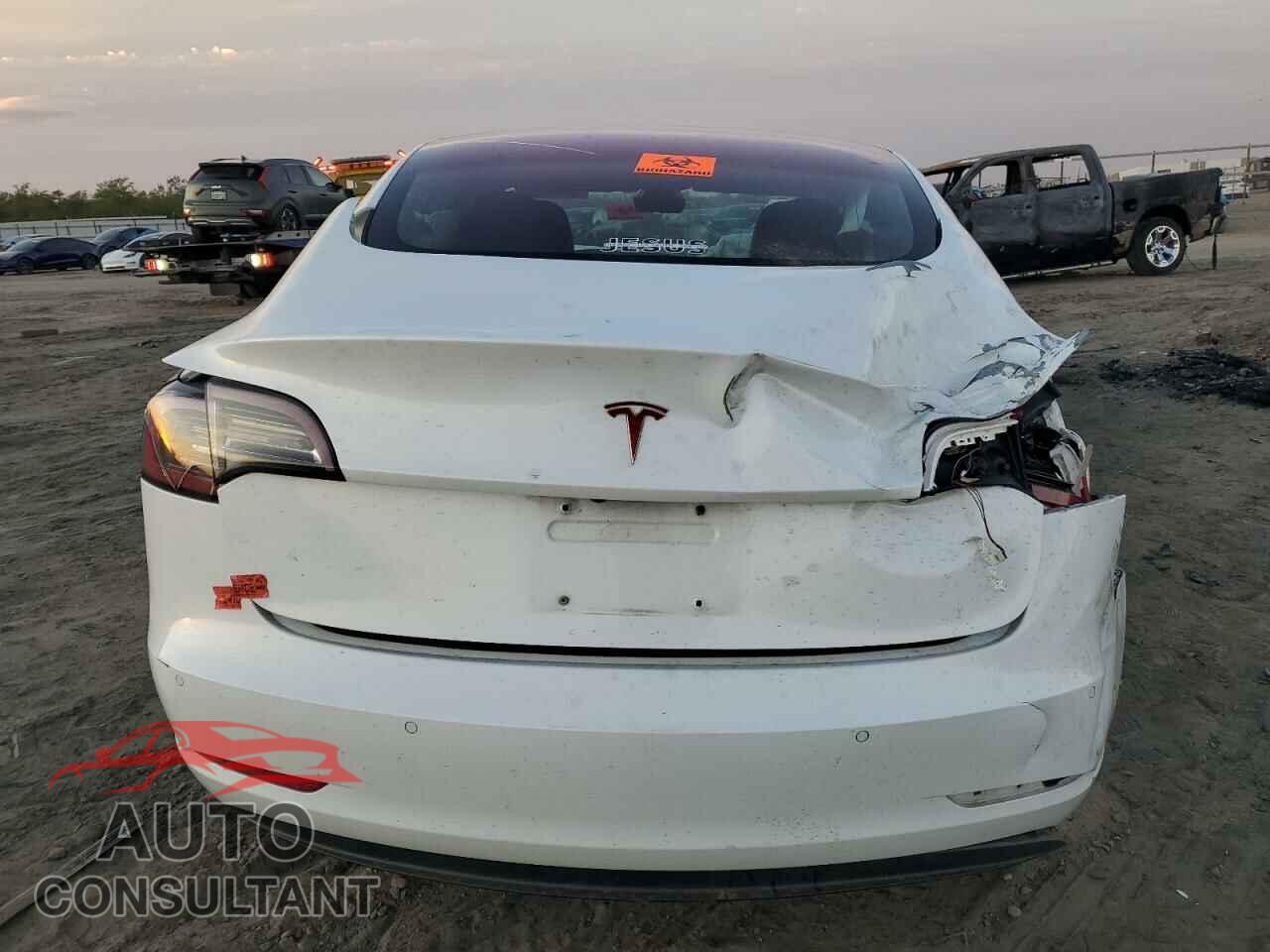 TESLA MODEL 3 2018 - 5YJ3E1EA2JF049175