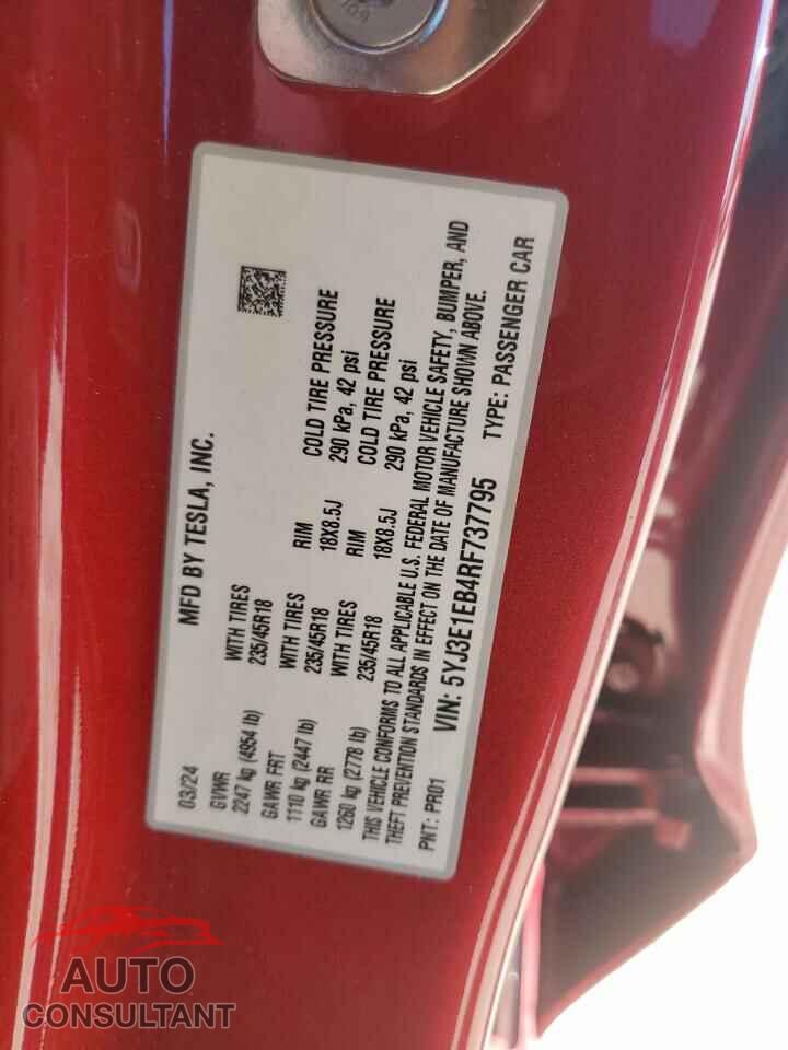 TESLA MODEL 3 2024 - 5YJ3E1EB4RF737795