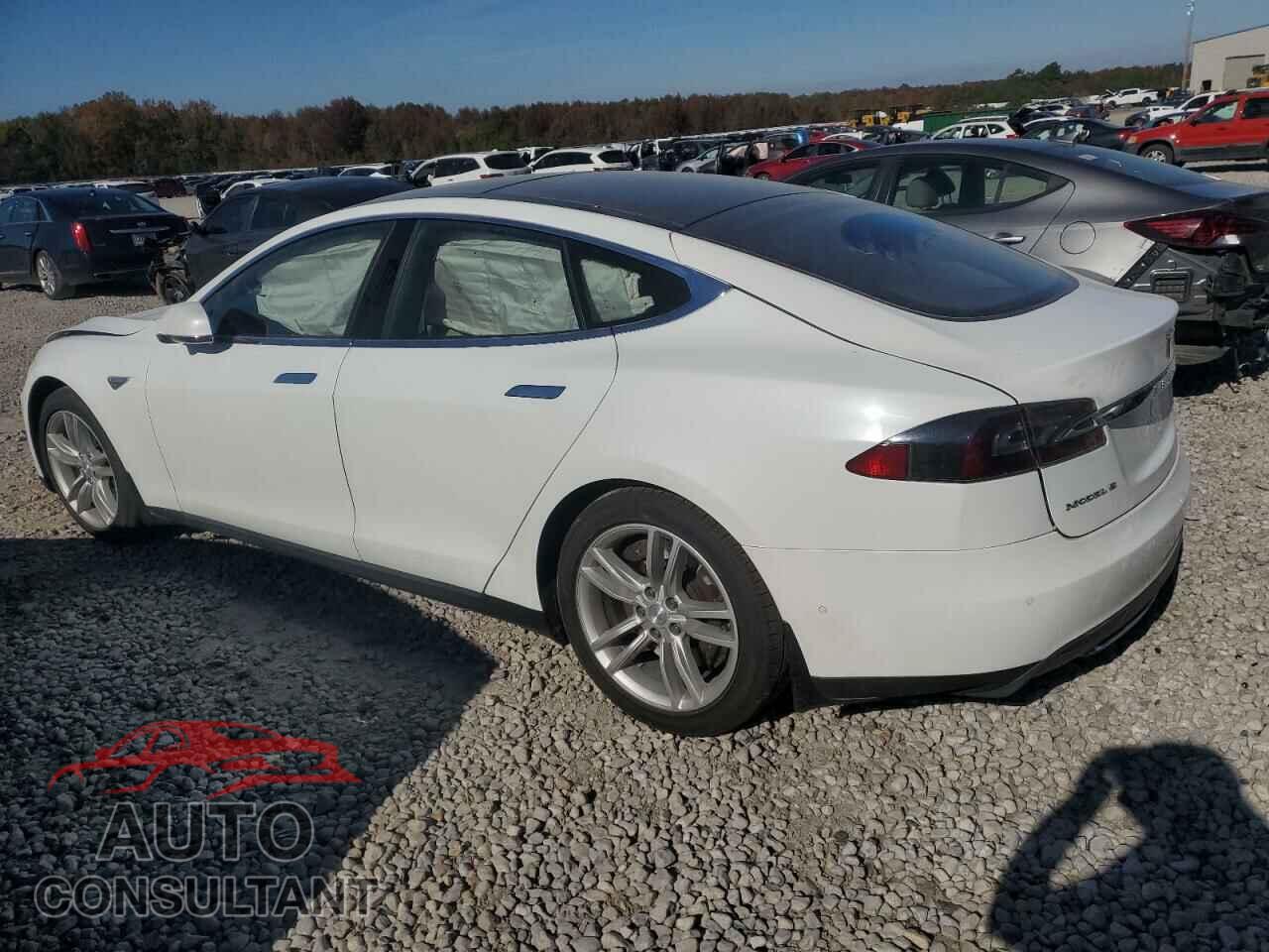 TESLA MODEL S 2015 - 5YJSA4S27FF090446