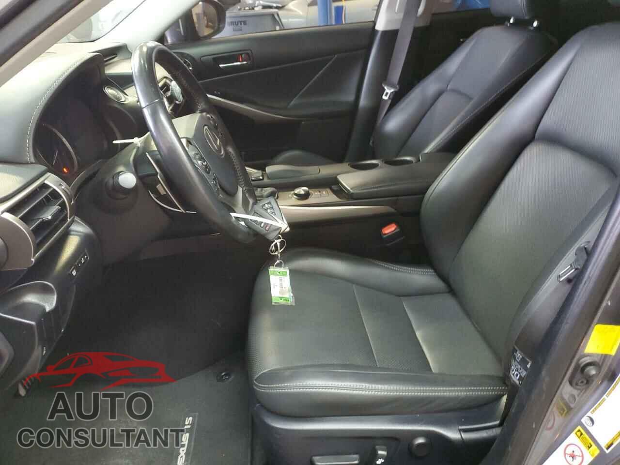 LEXUS IS 2015 - JTHCF1D24F5020758