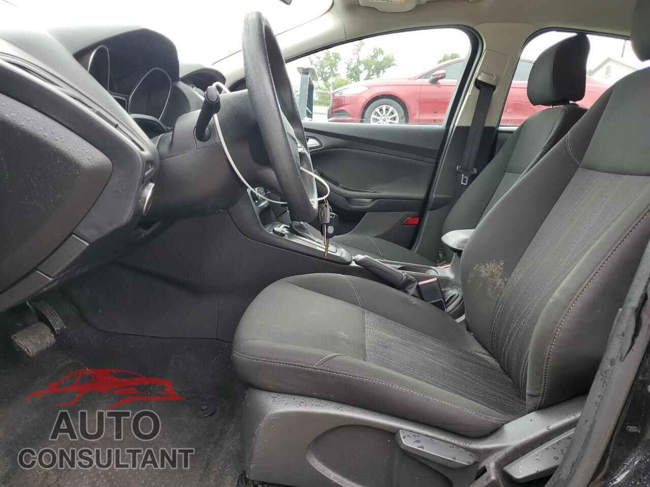 FORD FOCUS 2017 - 1FADP3K23HL216261