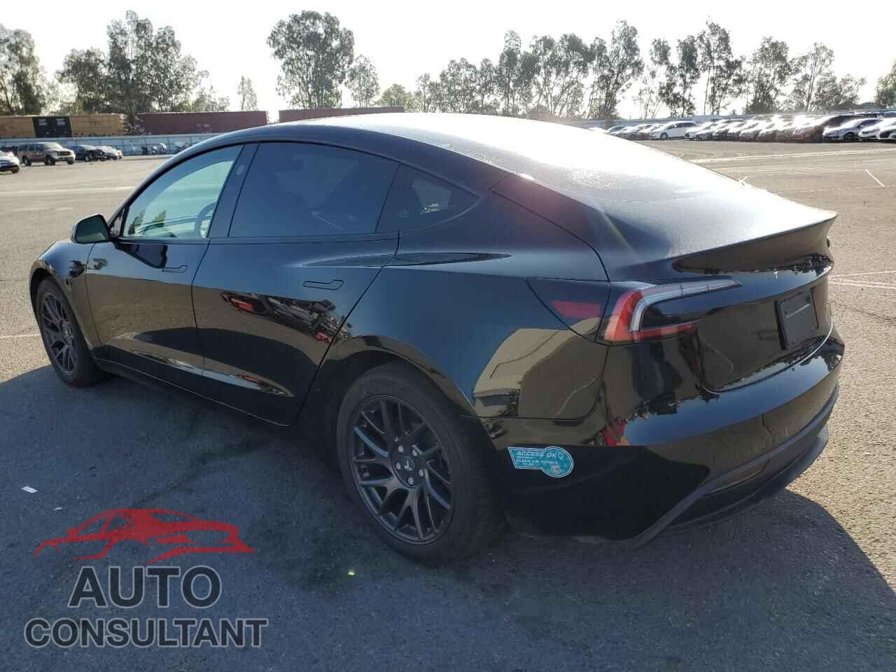 TESLA MODEL 3 2025 - 5YJ3E1EB5SF949854