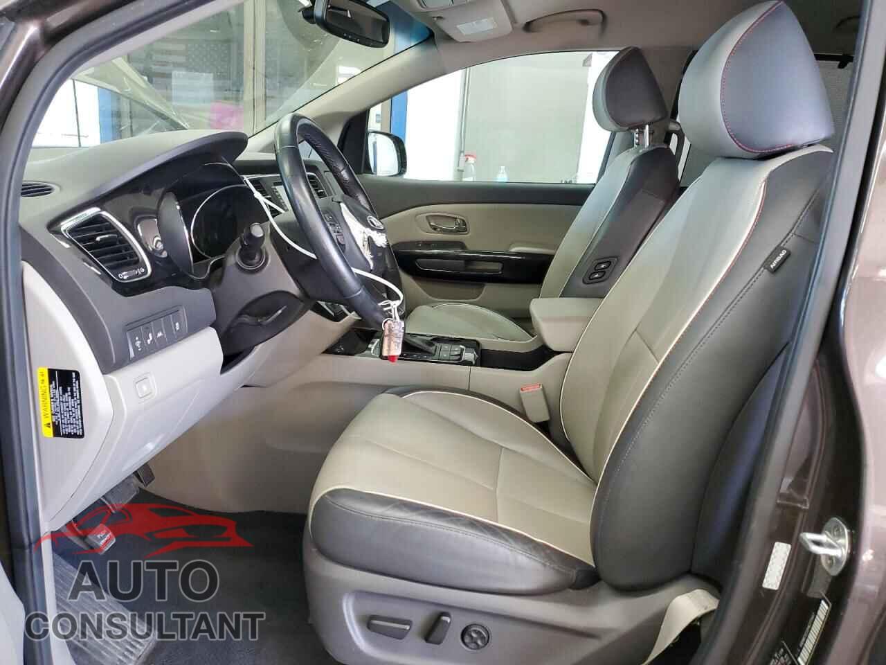 KIA All Models 2017 - KNDMC5C12H6277347