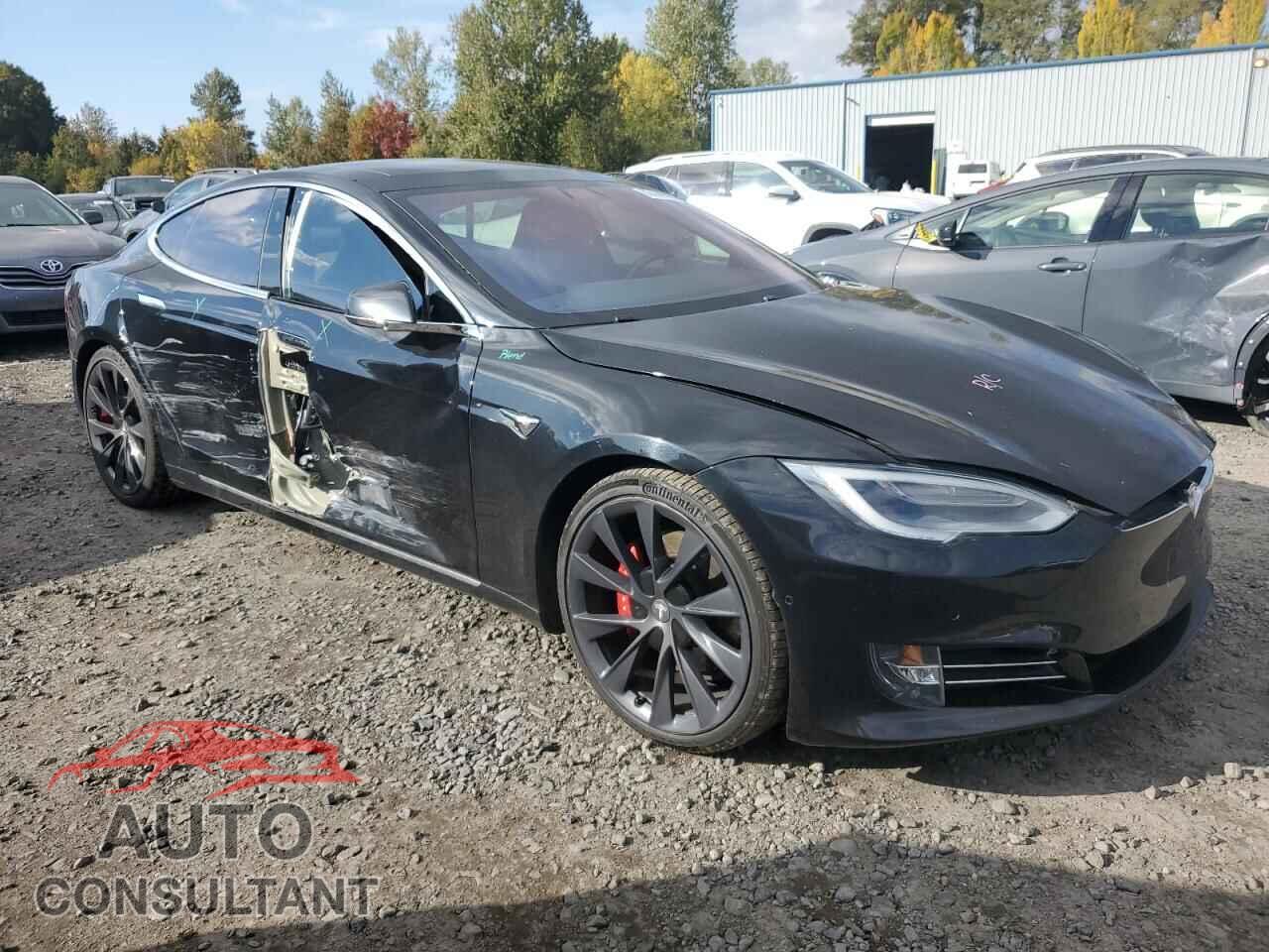 TESLA MODEL S 2018 - 5YJSA1E49JF261153