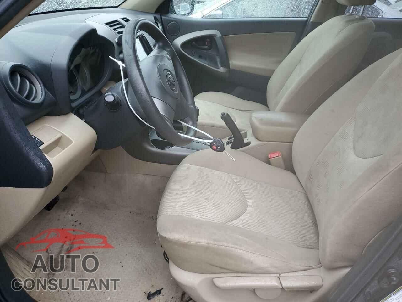 TOYOTA RAV4 2011 - 2T3BF4DV1BW084400