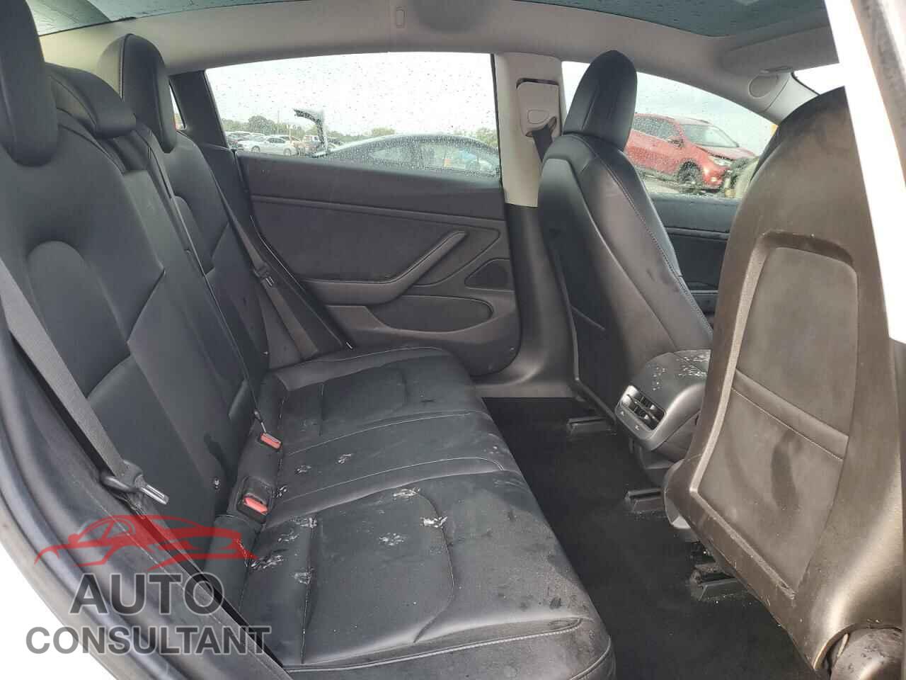 TESLA MODEL 3 2018 - 5YJ3E1EA4JF010684