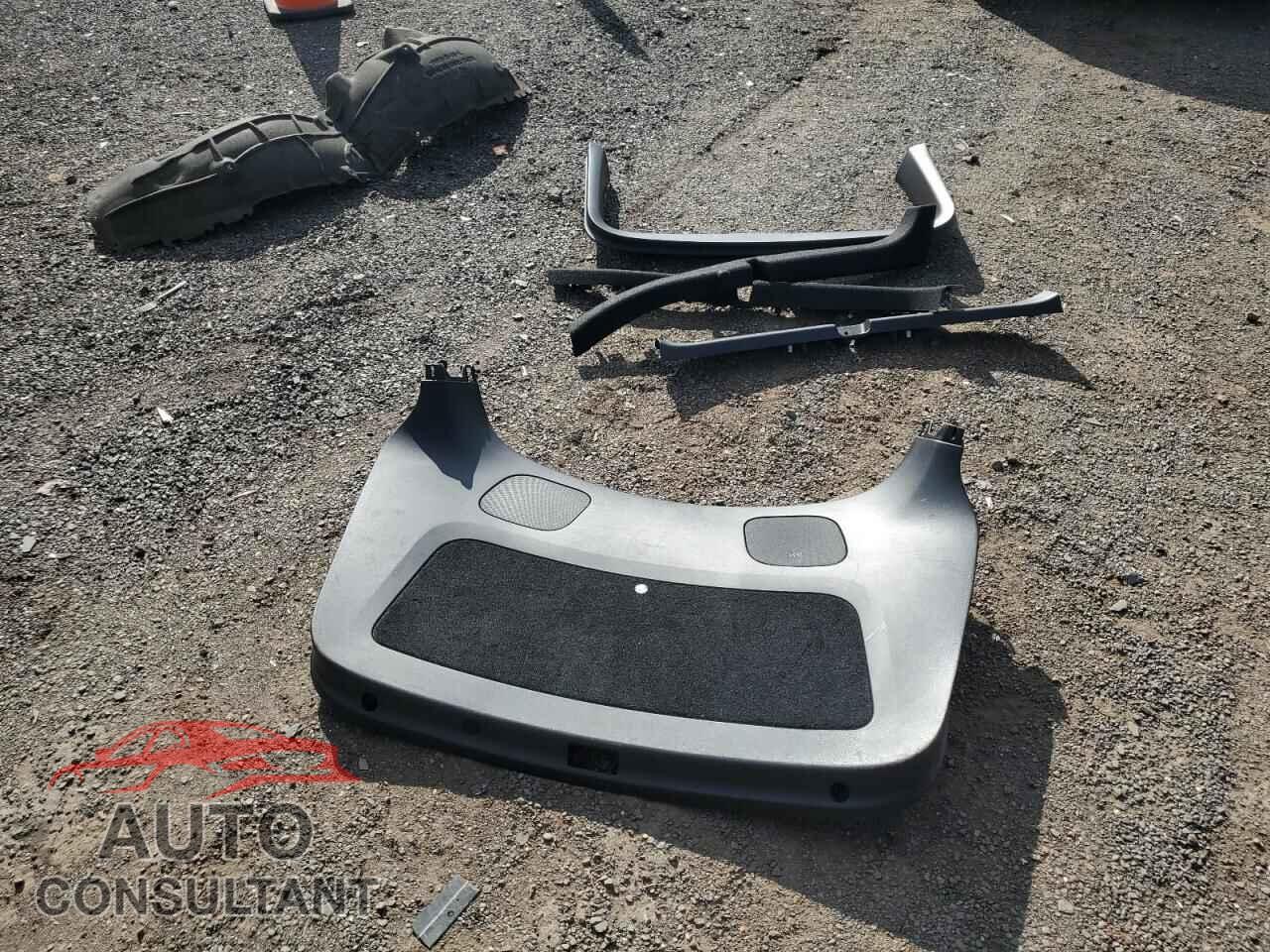 TESLA MODEL Y 2023 - 7SAYGDEEXPF874882