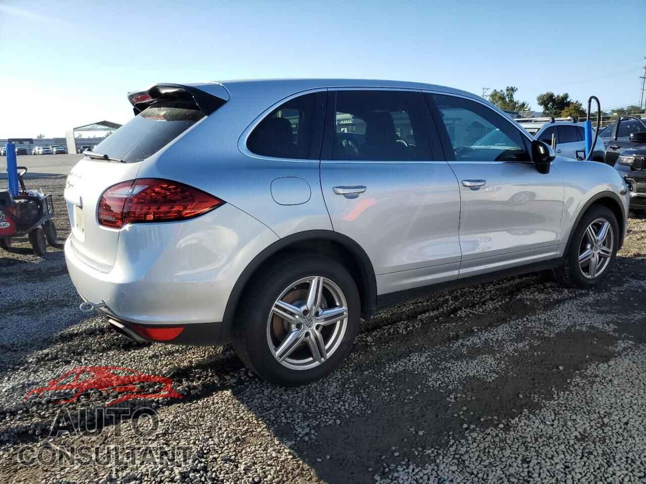 PORSCHE CAYENNE 2012 - WP1AA2A21CLA12589