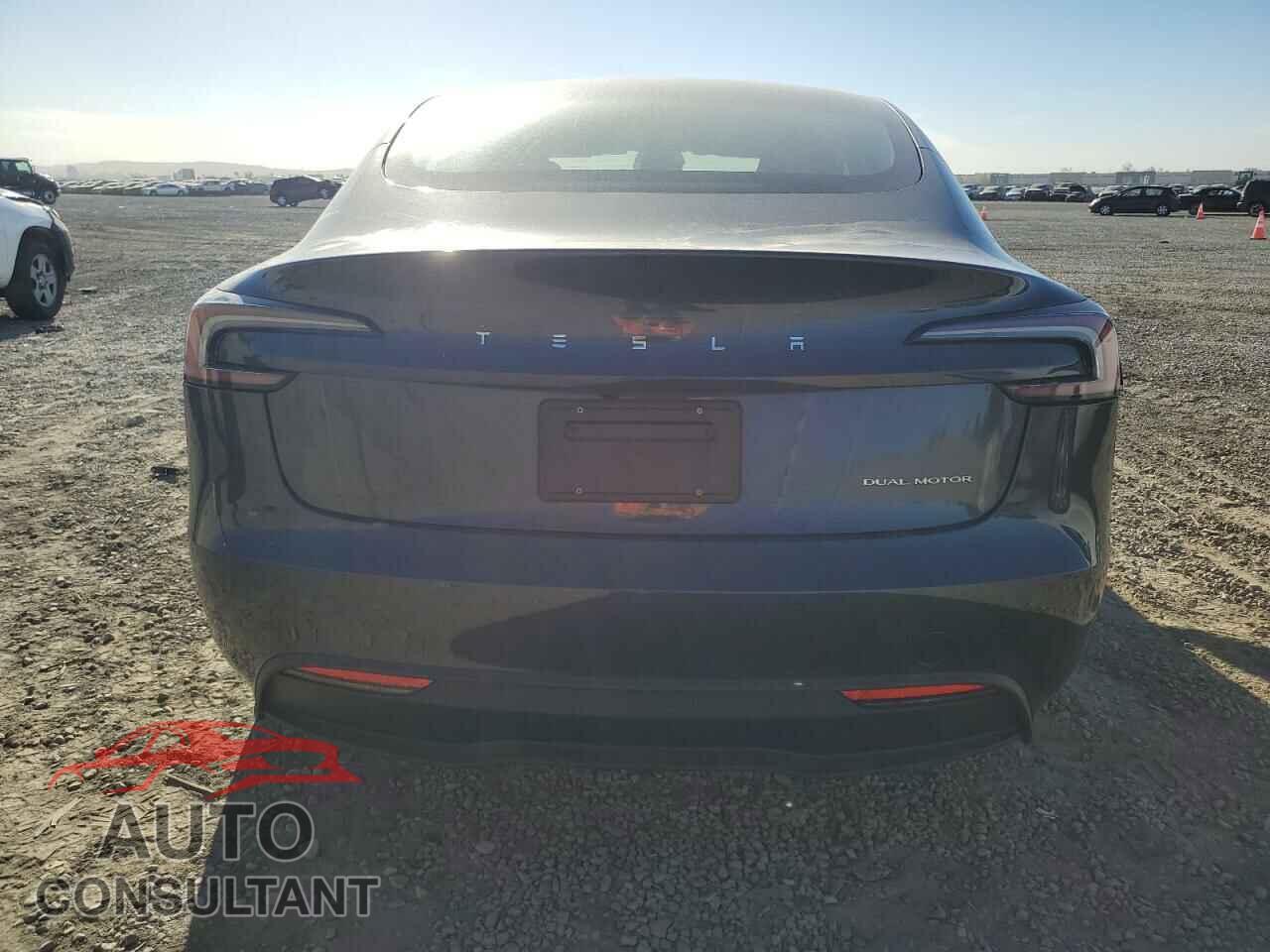 TESLA MODEL 3 2024 - 5YJ3E1EB1RF813666
