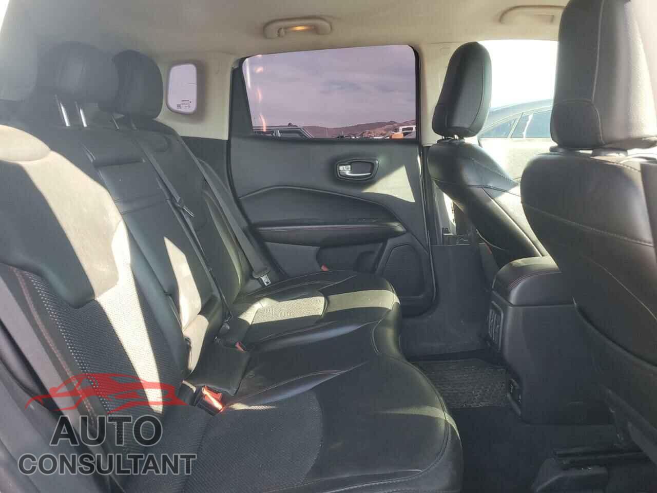 JEEP COMPASS 2019 - 3C4NJDDB9KT721316