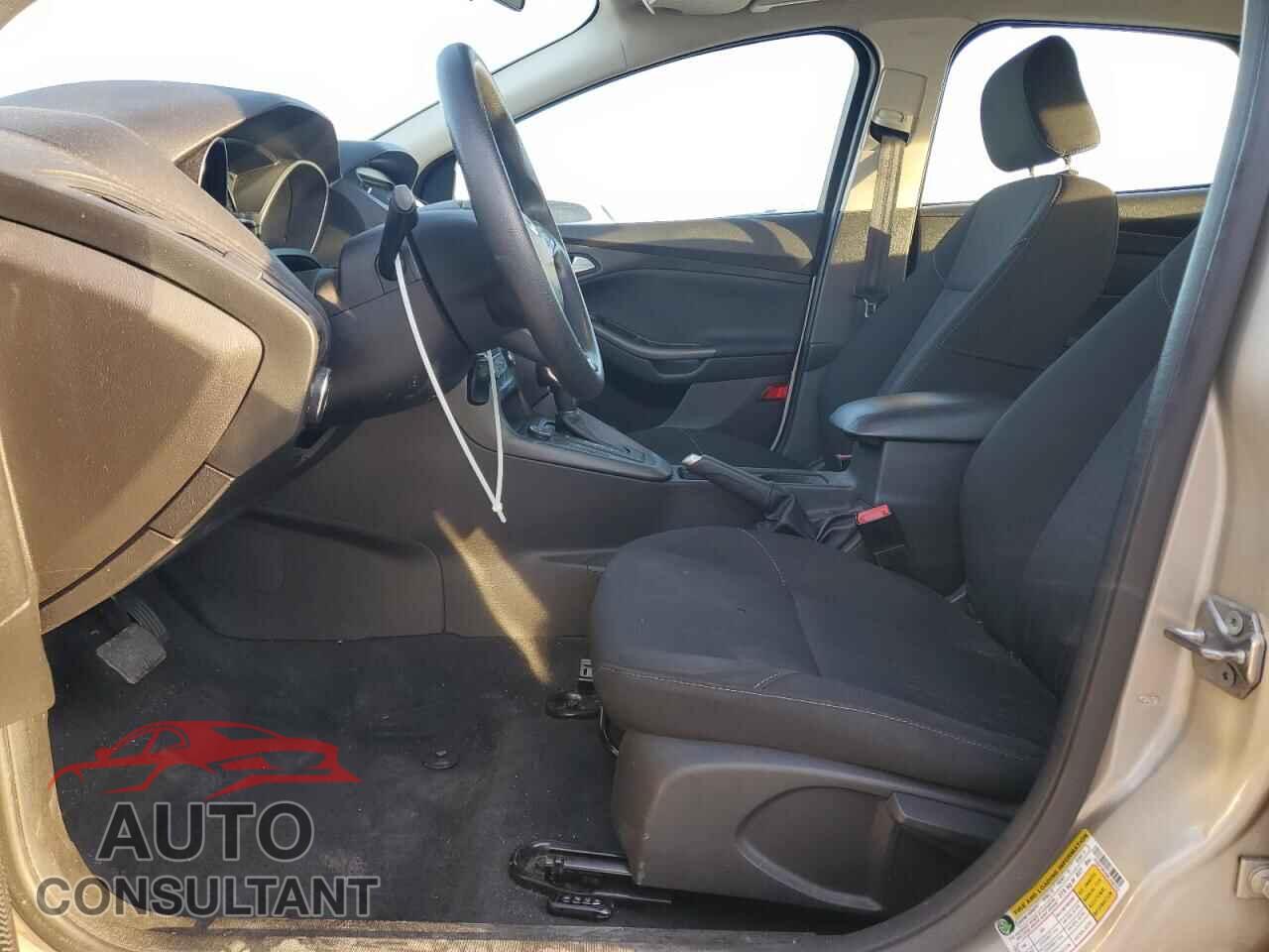 FORD FOCUS 2017 - 1FADP3M26HL209723